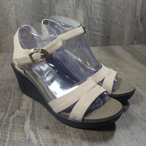 Crocs Leigh II Ankle Strap Wedge Sandal Size 9 Beige Lightweight